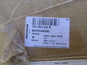 Predný pravý blatník VW Touran originál 1T0821021B - 5