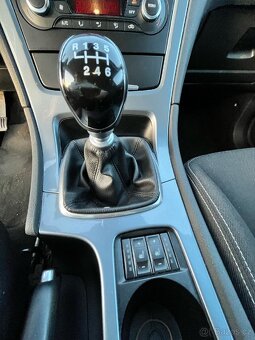 Ford Mondeo 1.6 - 5