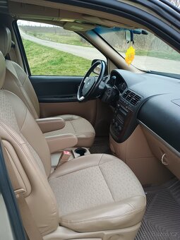 Chevrolet Uplander 3.9 V6, 179 kW, 7 míst - 5