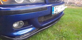 Lipo pod nárazník na BMW E39 - Černý Lesk - 5
