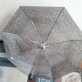 ŠROUBY, SKLO, DEŠTNÍK - 5