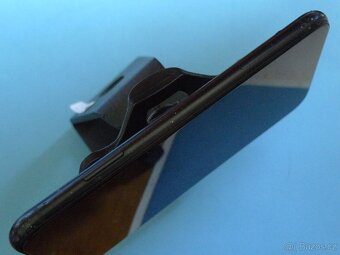 Apple iPhone XR 64 GB baterie 80% - 5