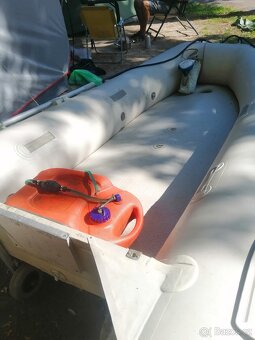 Quicksilver 5osob,maerial Hypalon - 5
