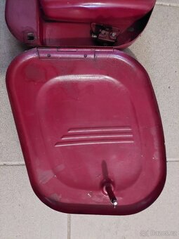Jawa kyvacka, panelka - naradovy kastlik - 5