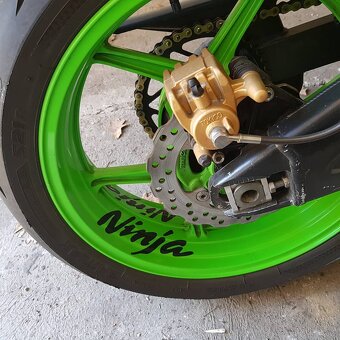 Kawasaki Ninja ZX6RR - 5