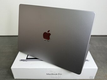 MacBook Pro 14'' 2021 / M1 Pro / 16GB / 512GB SSD / Space  - 5