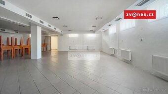 Pronájem komerčního prostoru bývalé restaurace 239 m², Zl... - 5
