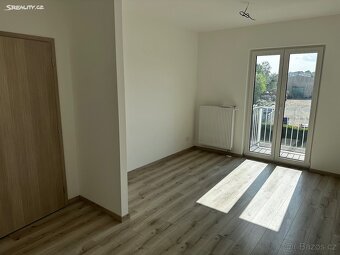 Pronájem bytu Hrochův Týnec - 5