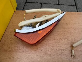 Volha Gaz 24,2410, přední blinkry original nove - 5