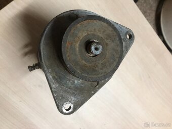 Dynamo zetor 3011 , magneton 02004410 - 5