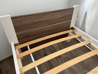 Nová postel 90 x 200 cm + rošt + noční stolek (zpevněno) - 5