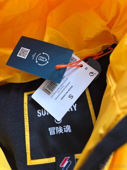 Superdry panská péřovka, vel M, nová, - 5