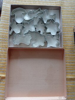 Formičky na pečení, vykrajovátka - 5