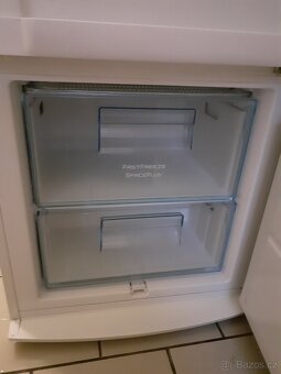 LEDNICE S MRAZÁKEM ELEKTROLUX - 5