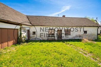 Prodej rodinného domu k rekonstrukci 225 m2, s pozemkem 510  - 5