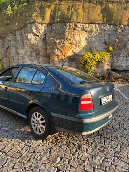 Škoda Octavia 1.8t 110 kw AGU - 5