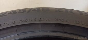 Continental 245/45 R19 102Y 2x 4,5-5mm a 2x 3-4mm - 5