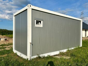 Obytný kontejner o rozměru 5,8 x 2,45 m , včetně vybavení - 5