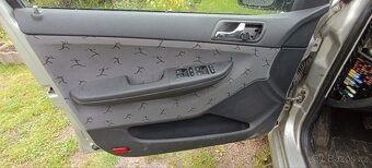 Interiér fabia 1 - výhřev airbagy úložný prostor - 5