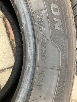 Prodám zimní pneu 235/55R17 103V - 5