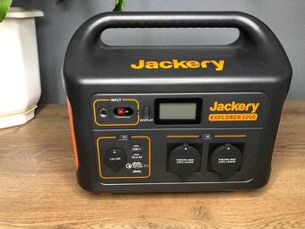 Prodám přenosnou elektrárnu Jackery Explorer 1000 EU. - 5