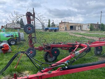 Obraceč slámy a nahrabovač sena - 5