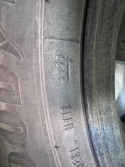 Lexus UX 250  215/60 R17 - 5