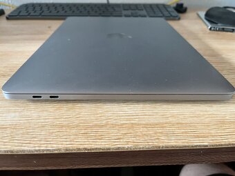 MacBook Pro 13” M1 (2020) – 16 GB RAM / 512 GB SSD / Touch B - 5