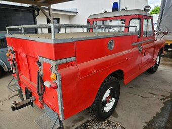 Land Rover 109 long požiarny special - 5