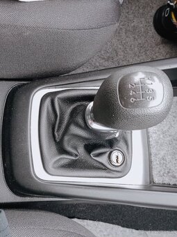 Prodám Kia ceed combi 1,6 92 kW - 5