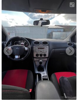 Ford Focus 1,6 - 5