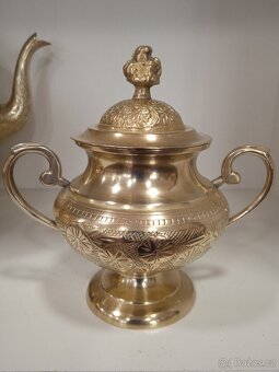 ČAJOVÁ SOUPRAVA - 5