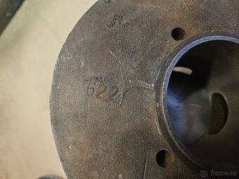 Prodám válec + píst - 5