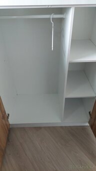 Kombinace postele, psacího stolu a skříně - 5