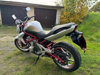Kawasaki ER6n - 5