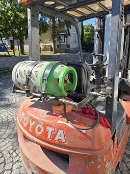 Vozík Toyota 42-7FGF18 - 5