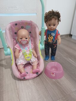 Baby born v sedacce se starsim bratrickem - 5