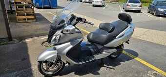 Suzuki Burgman 650 - 5