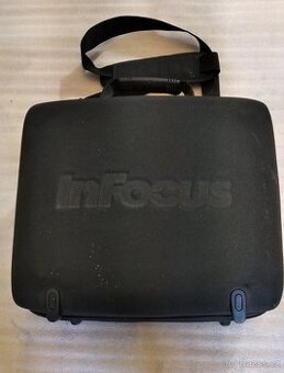 Projektor InFocus 7200 - 5