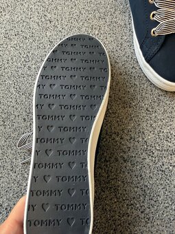 Dámské tenisky zn. Tommy Hilfiger vel 37 - 5