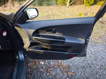 Prodám Kia ceed 1,4 benzín 77 kW - 5