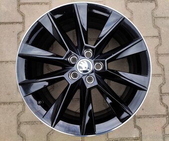 Alu kola originál Škoda Fabia III, Rapid 5x100 R17 Savio - 5