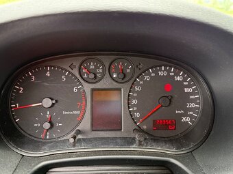 Audi A3 1,6 74 kW - 5