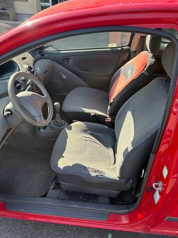 Toyota Yaris - 5