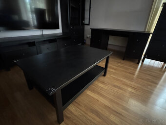 Prodám Hemnes Ikea černý masiv - 5