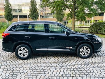 Mitsubishi Outlander 2.0i BENZÍN 2017 MANUÁL LED KAMERA 2WD - 5