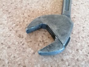 Klíč instalaterský(univerzální) - 5