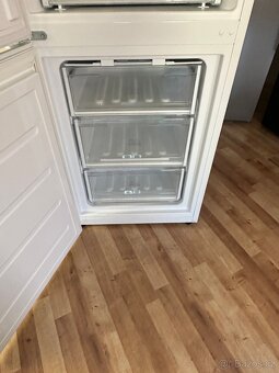 Lednice s mrazákem Bauknecht (145) - 5