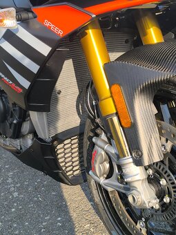 Aprilia Tuono V4 Factory - 5