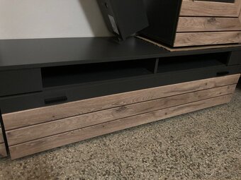 Prosklená komoda FRENO-obývací stěna. - 5